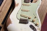 Fender Custom Shop 1960 Stratocaster Heavy Relic Aged Olympic White-15.jpg